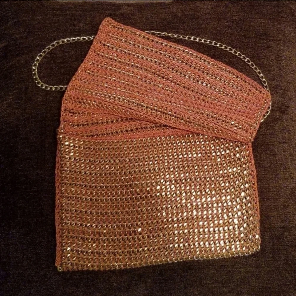 None goldtone chain